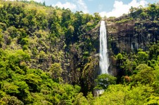 Highest waterfall in Sri lanka